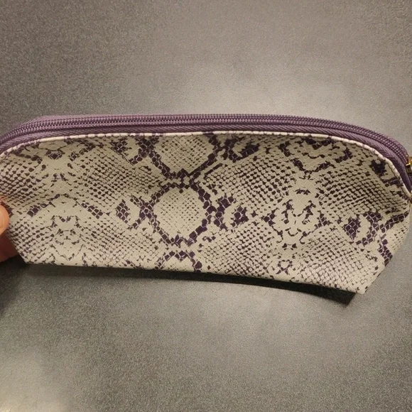 ESTEE LAUDER Purple Snakeskin Pattern Make-up / Cosmetics / Travel Case / Clutch - Picture 7 of 9